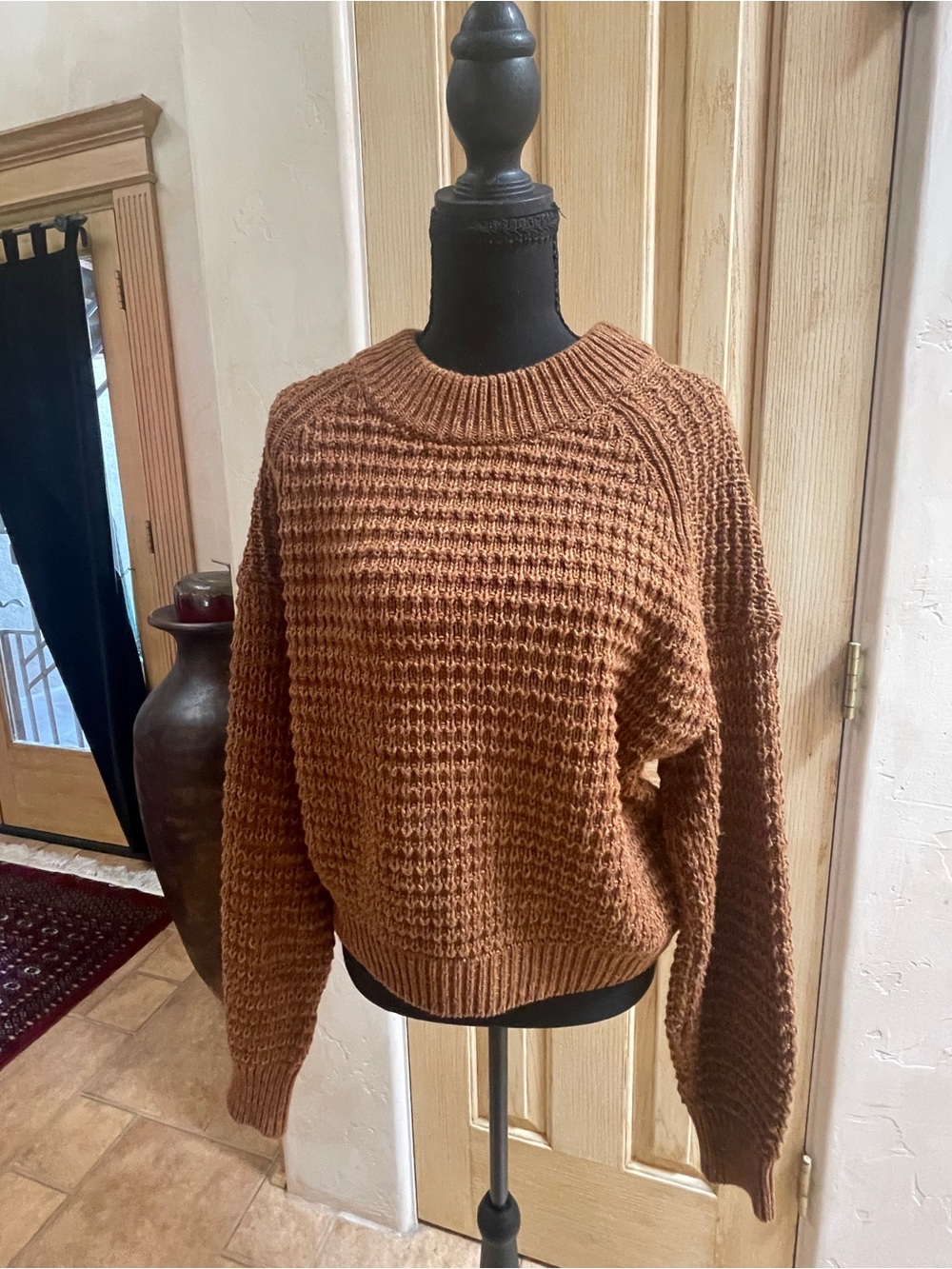 Universal Thread cropped sweater